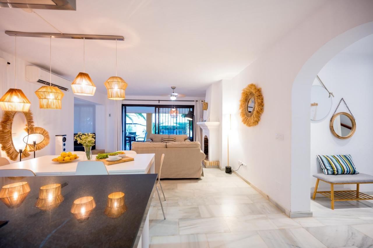 Typical Beach House Las Chapas Playa With Heated Pool Marbella Exteriör bild