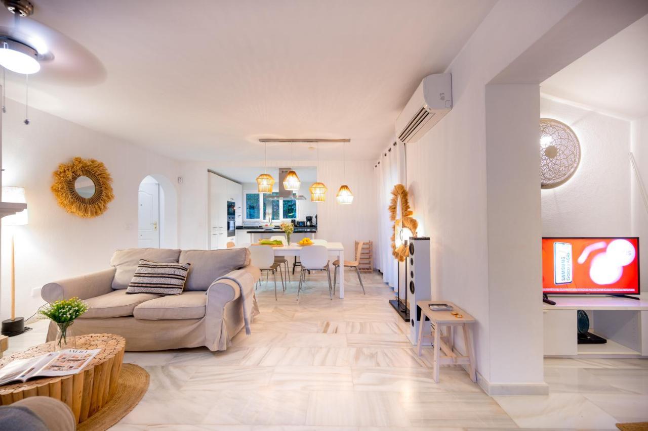 Typical Beach House Las Chapas Playa With Heated Pool Marbella Exteriör bild