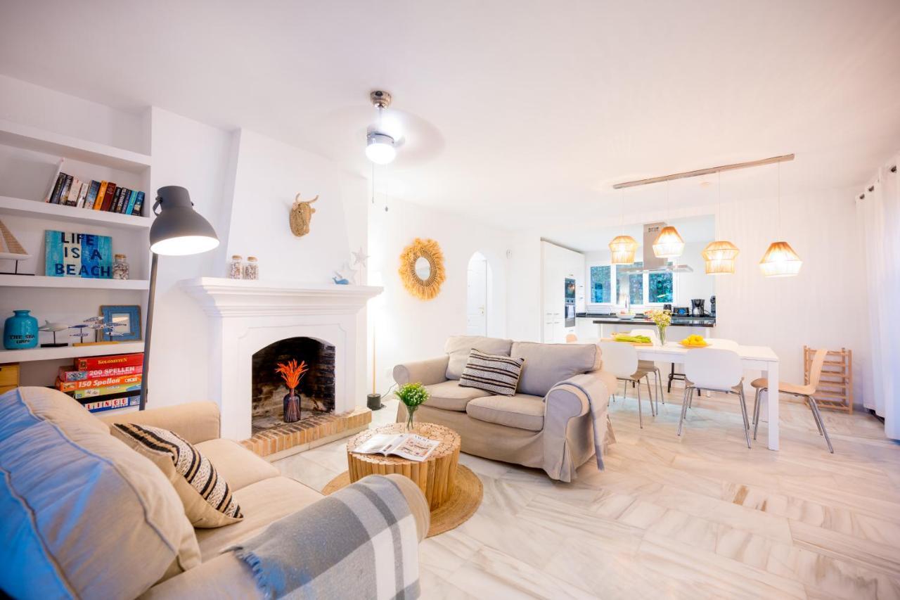 Typical Beach House Las Chapas Playa With Heated Pool Marbella Exteriör bild