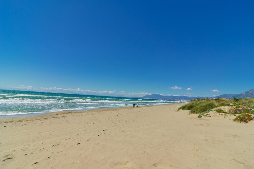 Typical Beach House Las Chapas Playa With Heated Pool Marbella Exteriör bild